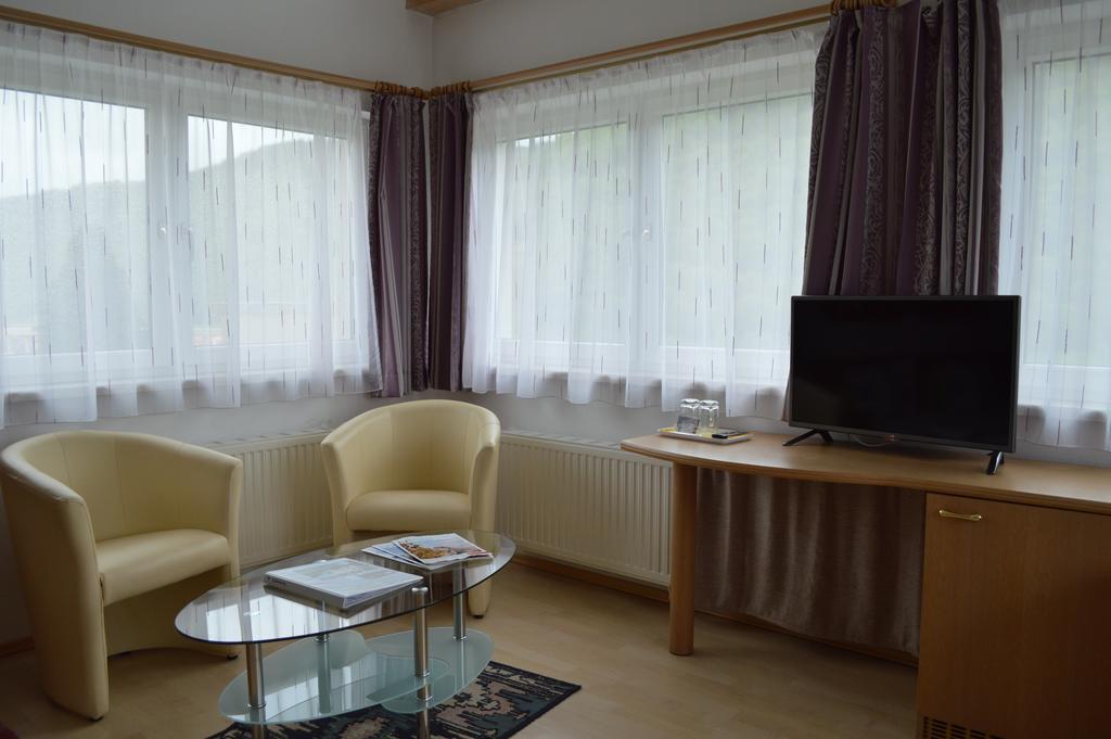 Pension Feiken Wesenufer Buitenkant foto