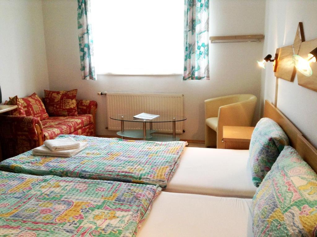Pension Feiken Wesenufer Kamer foto